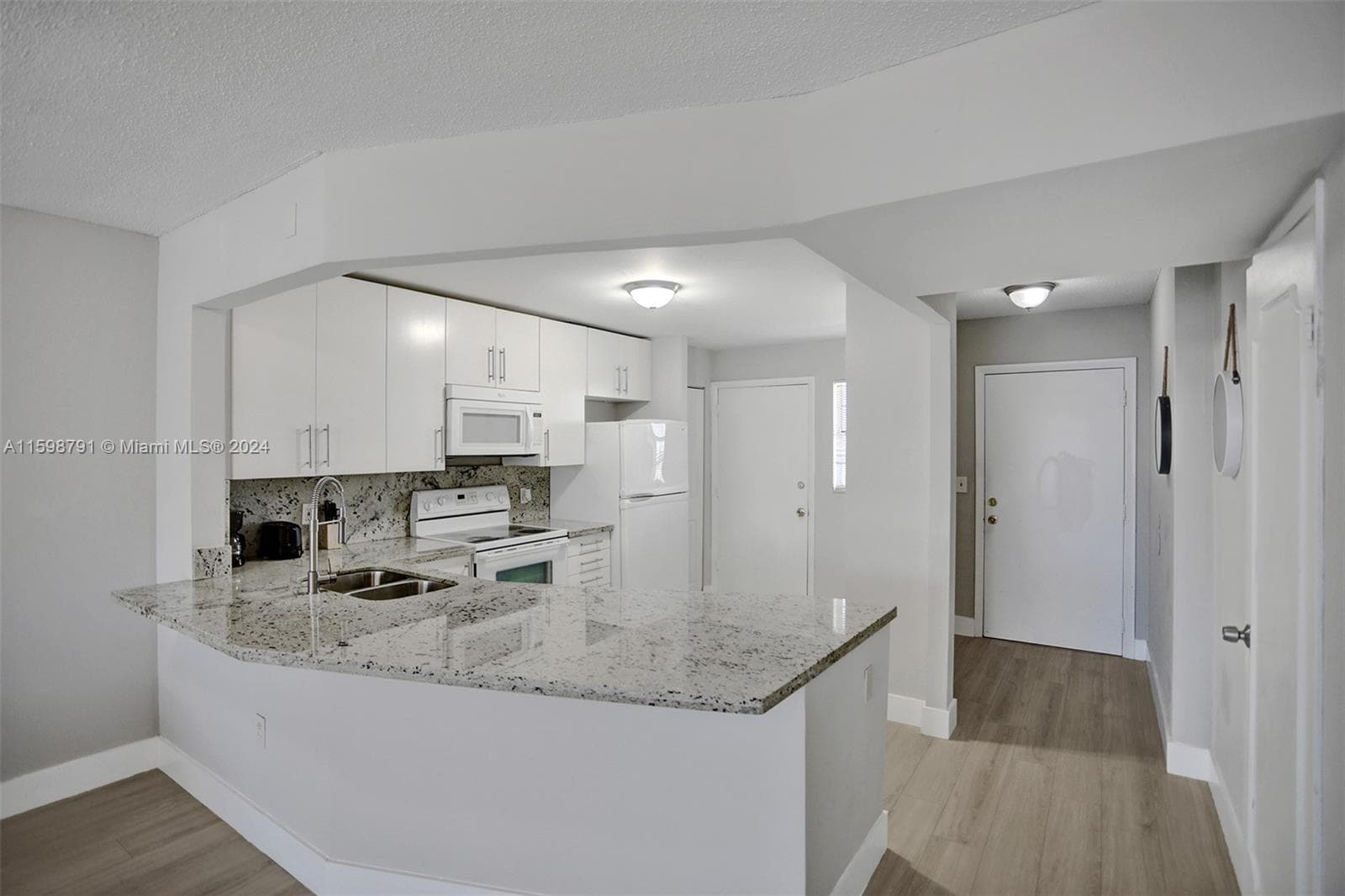 1770 NE 191st St # 1, Miami FL 33179 — 16
