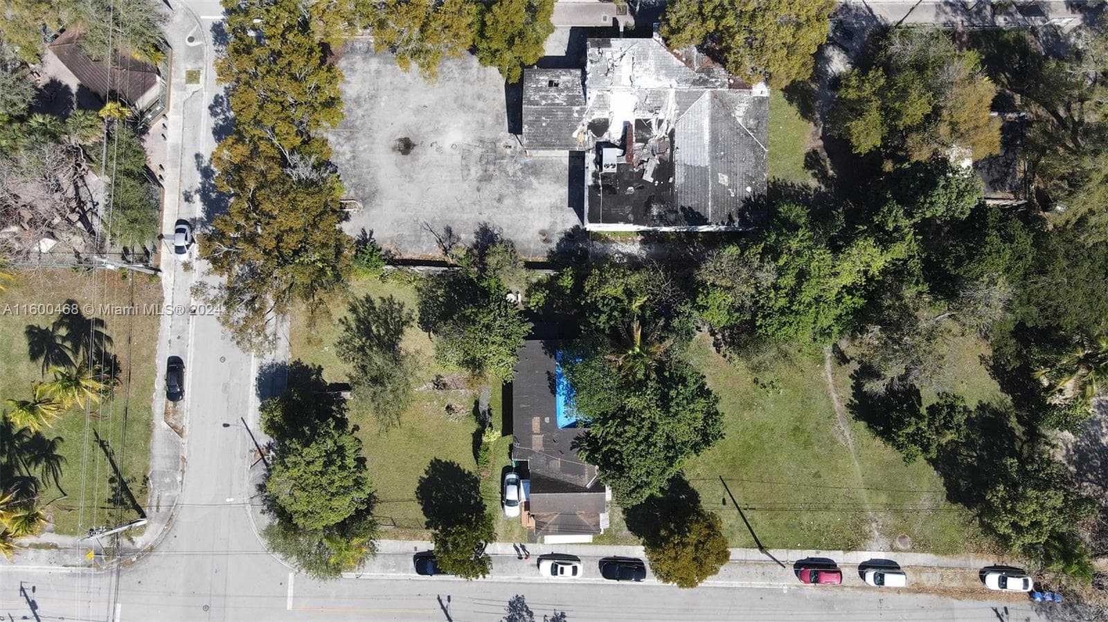 3373 Thomas Ave, Miami FL 33133 — 2