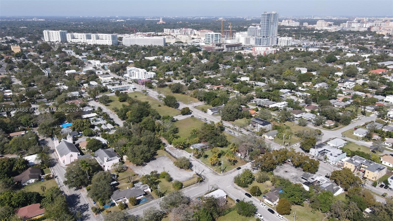 3373 Thomas Ave, Miami FL 33133 — 6