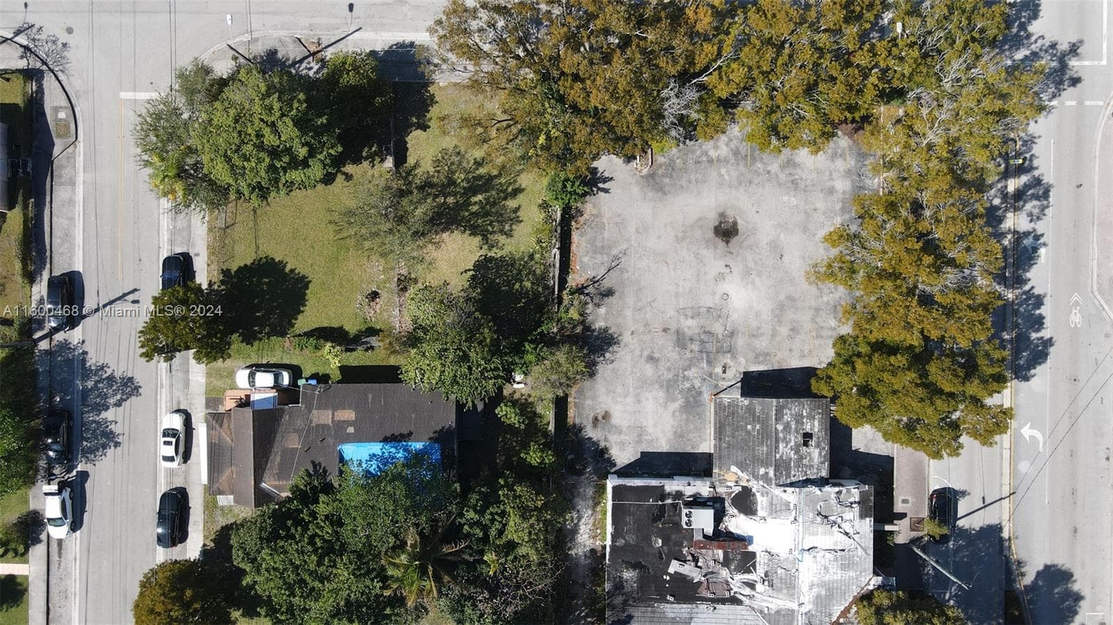 3373 Thomas Ave, Miami FL 33133 — 17