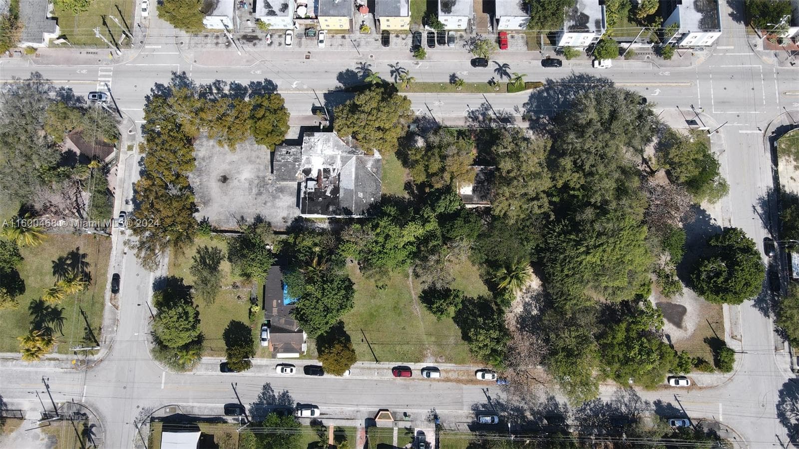 3373 Thomas Ave, Miami FL 33133 — 16