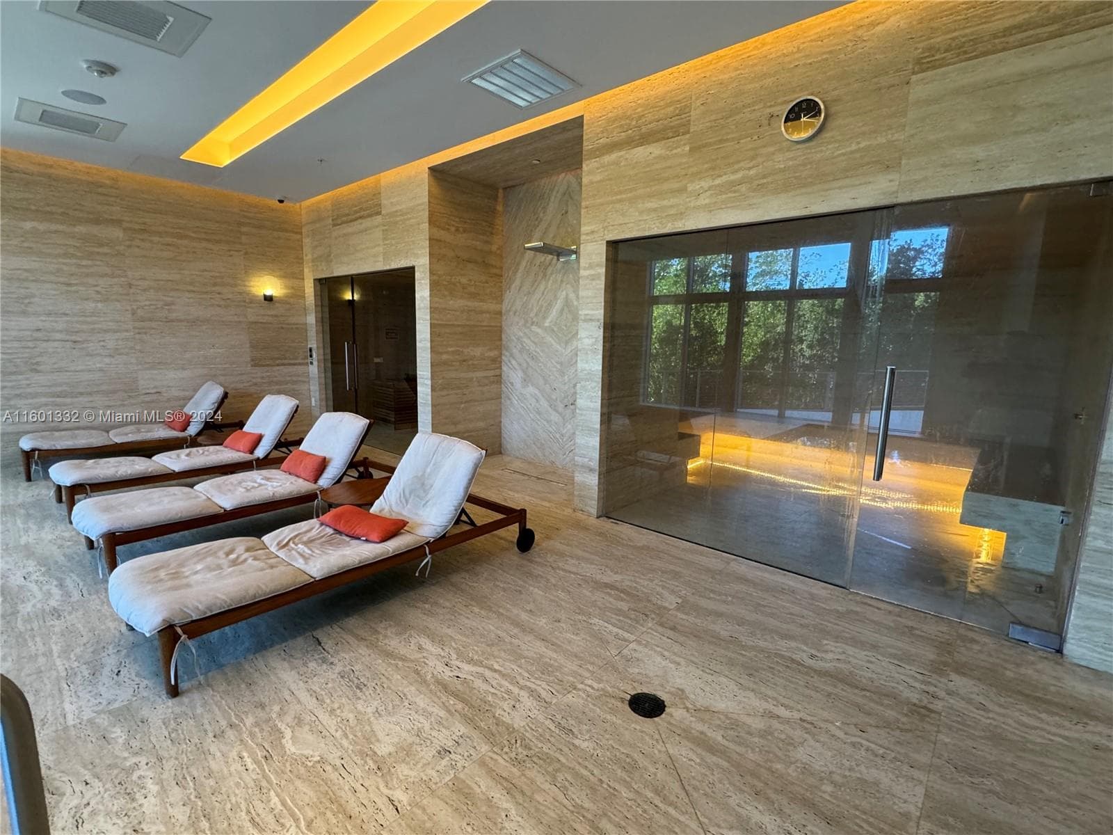 16385 Biscayne Blvd # 2421, North Miami Beach FL 33160 — 27