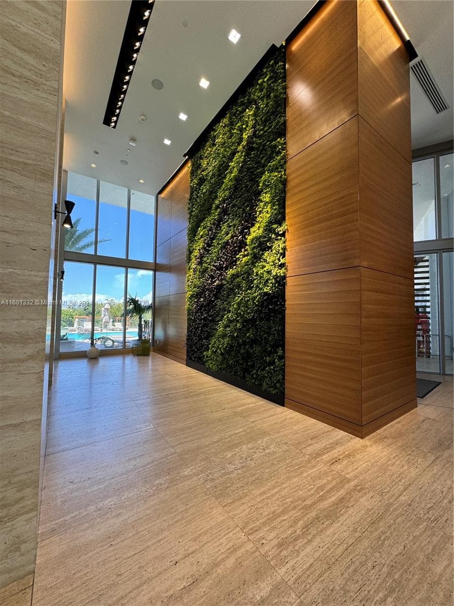 16385 Biscayne Blvd # 2421, North Miami Beach FL 33160 — 6