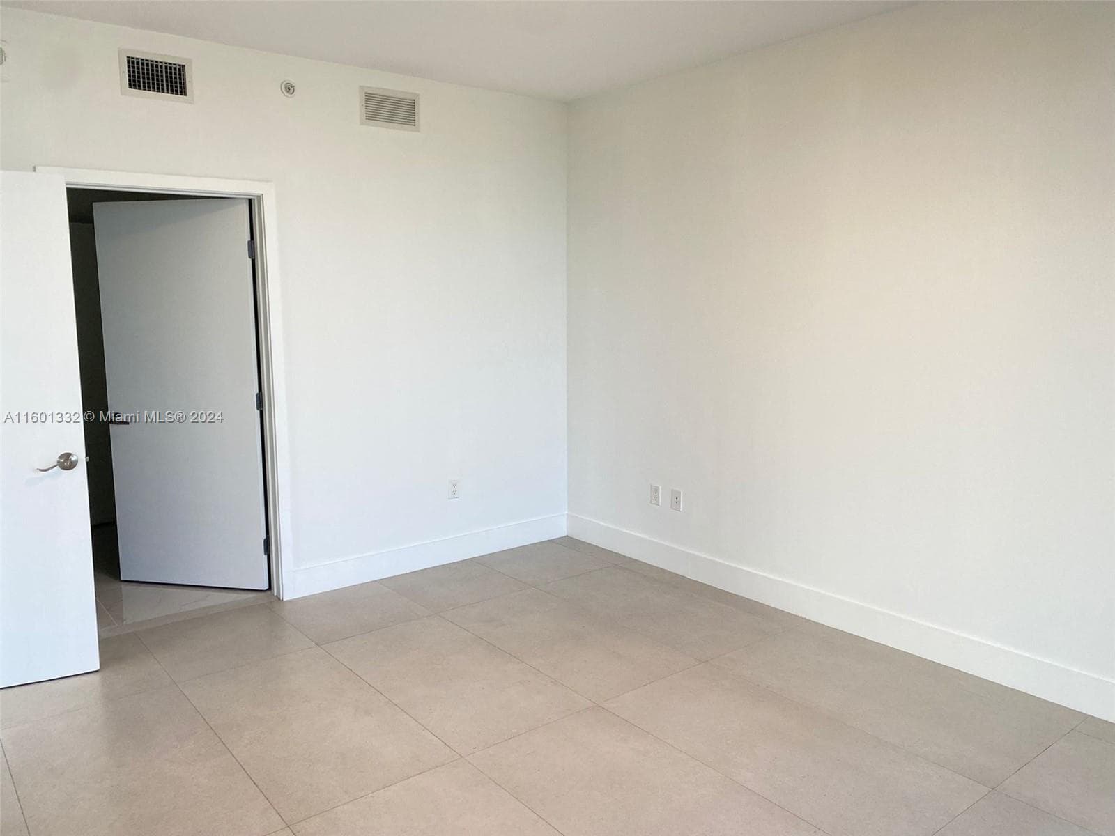 16385 Biscayne Blvd # 2421, North Miami Beach FL 33160 — 10