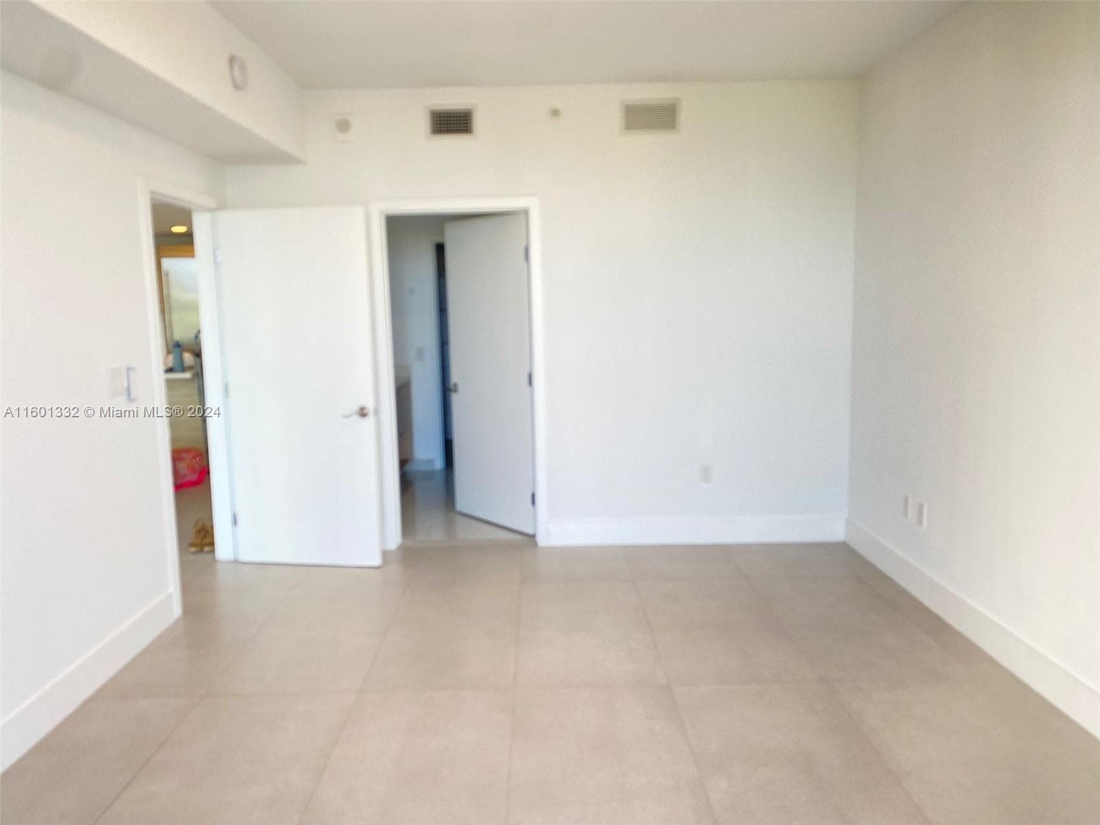16385 Biscayne Blvd # 2421, North Miami Beach FL 33160 — 11