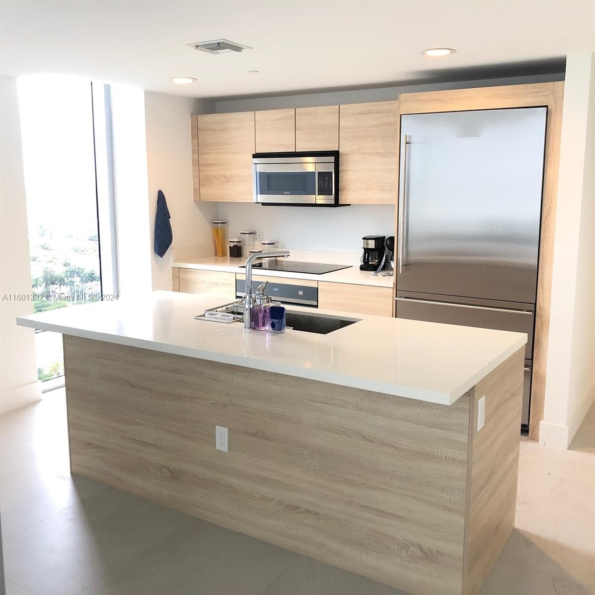 16385 Biscayne Blvd # 2421, North Miami Beach FL 33160 — 8