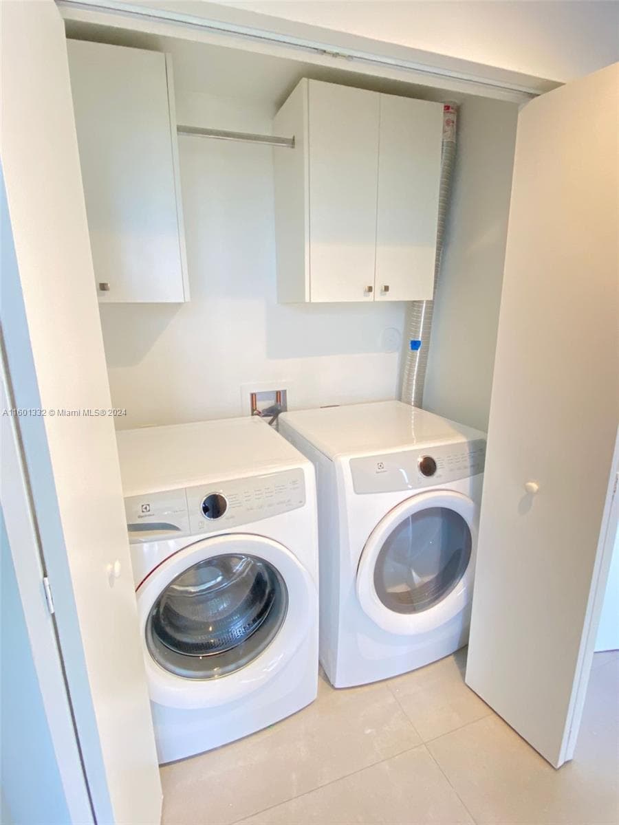 16385 Biscayne Blvd # 2421, North Miami Beach FL 33160 — 21