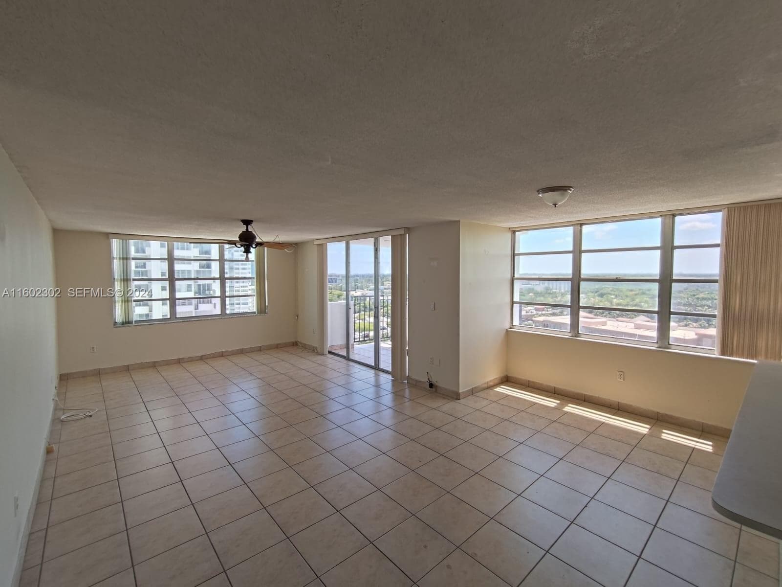 2780 NE 183rd St # 1402, Aventura FL 33160 — 23