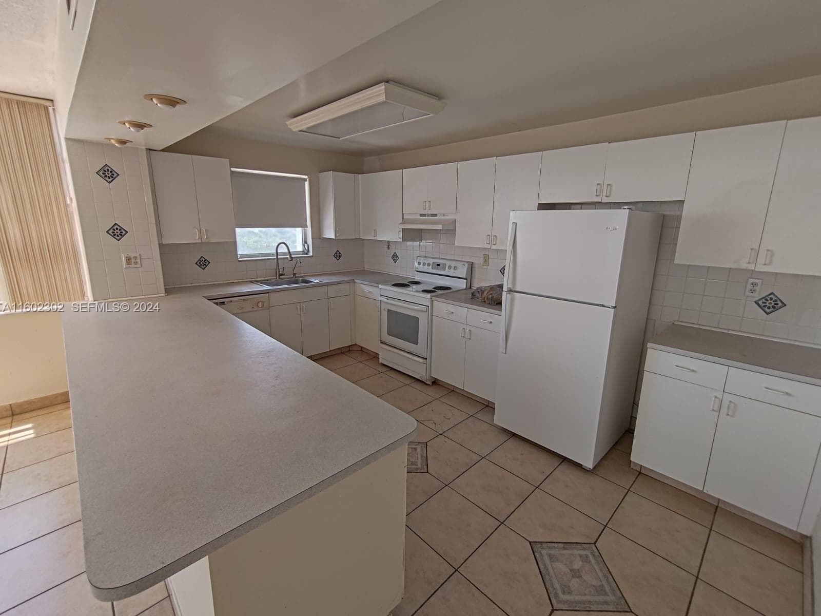 2780 NE 183rd St # 1402, Aventura FL 33160 — 16