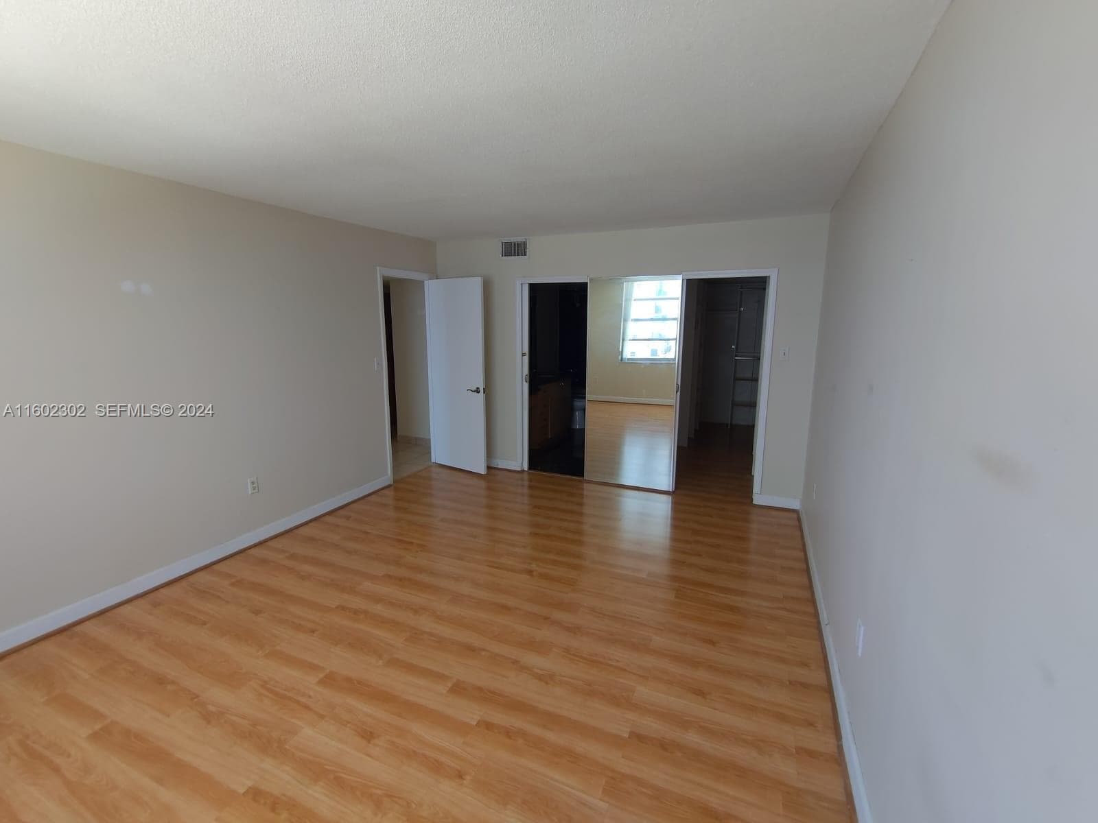 2780 NE 183rd St # 1402, Aventura FL 33160 — 3