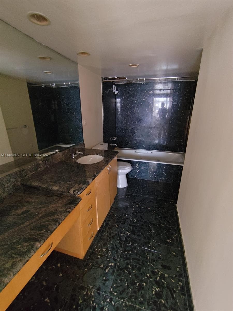 2780 NE 183rd St # 1402, Aventura FL 33160 — 11