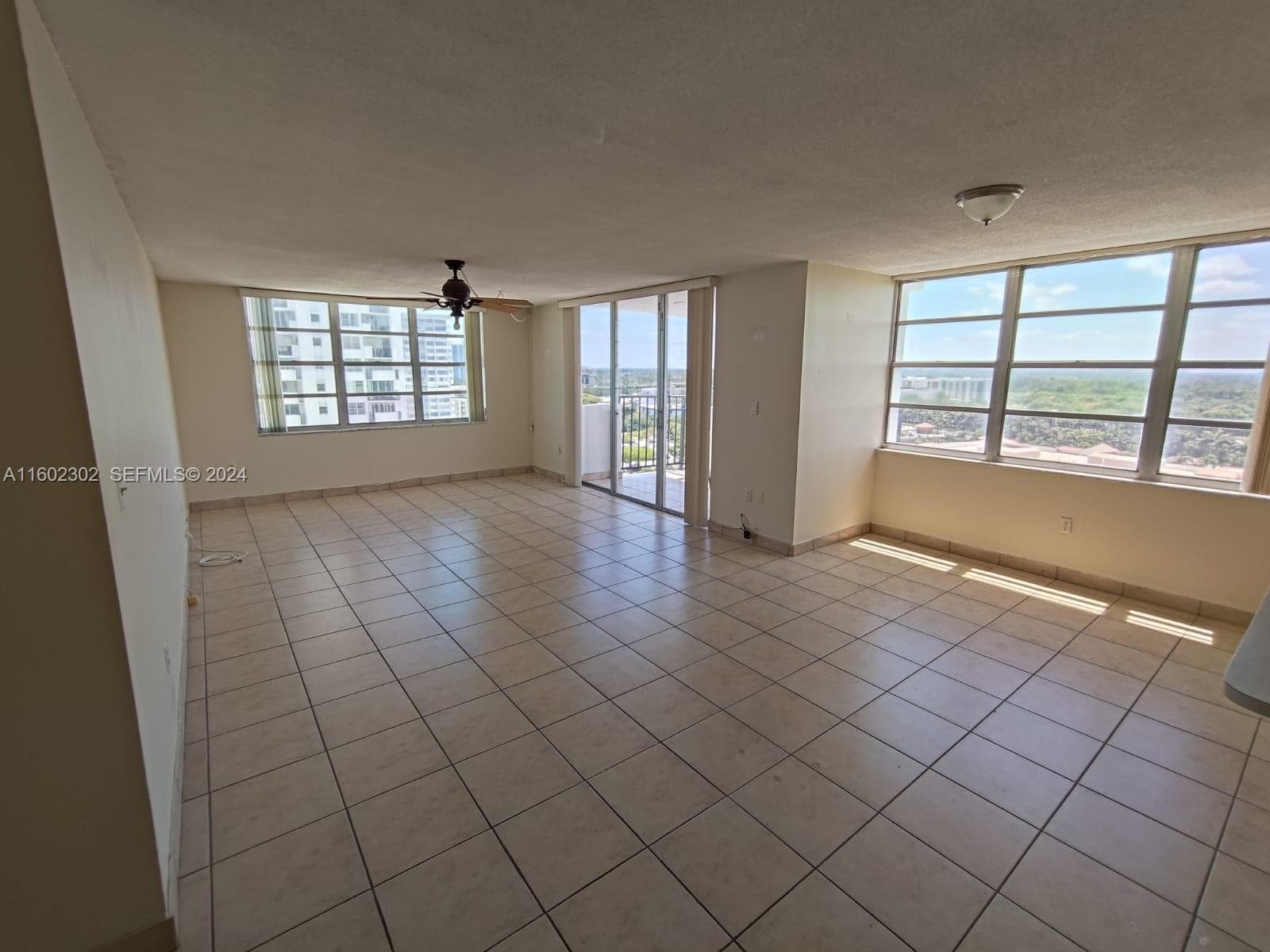 2780 NE 183rd St # 1402, Aventura FL 33160 — 19