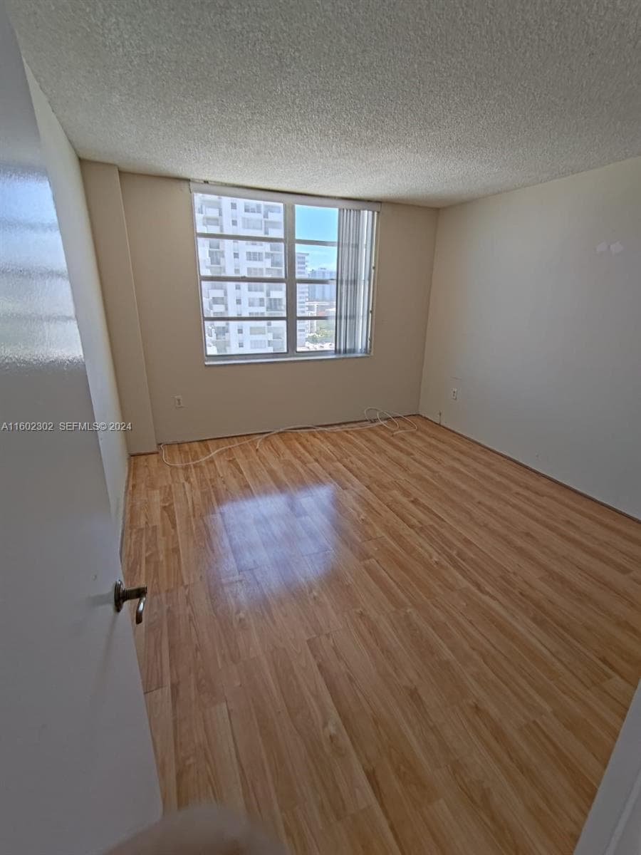 2780 NE 183rd St # 1402, Aventura FL 33160 — 8