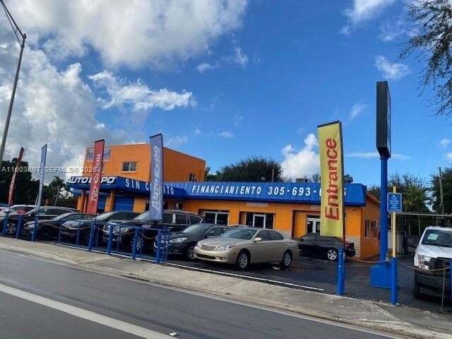 4010 E 8th Ave, Hialeah FL 33013 — 1