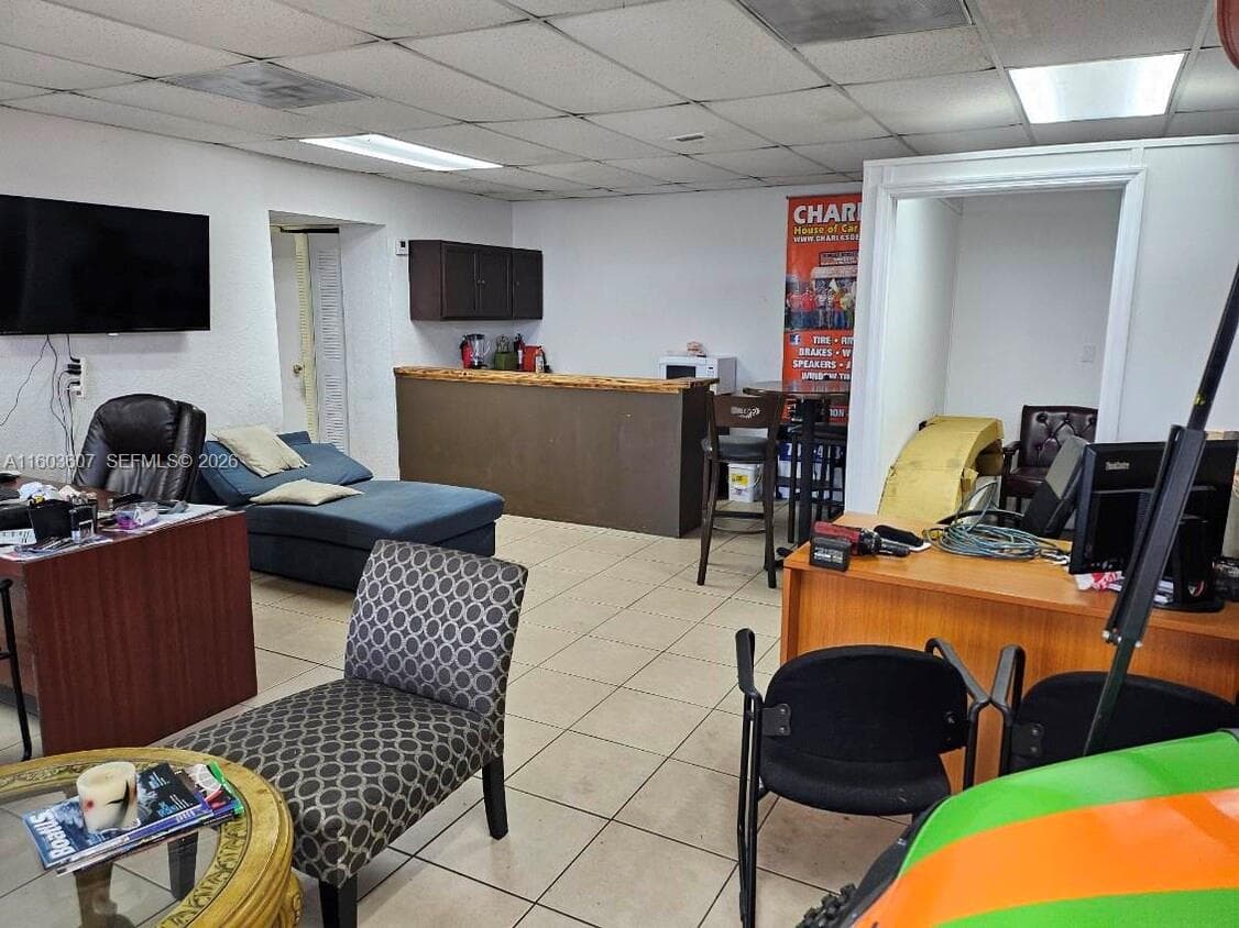 4010 E 8th Ave, Hialeah FL 33013 — 10