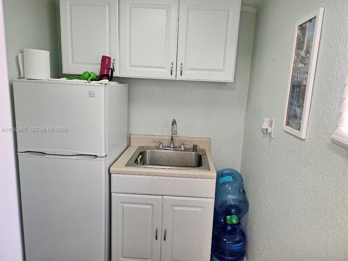 4010 E 8th Ave, Hialeah FL 33013 — 21