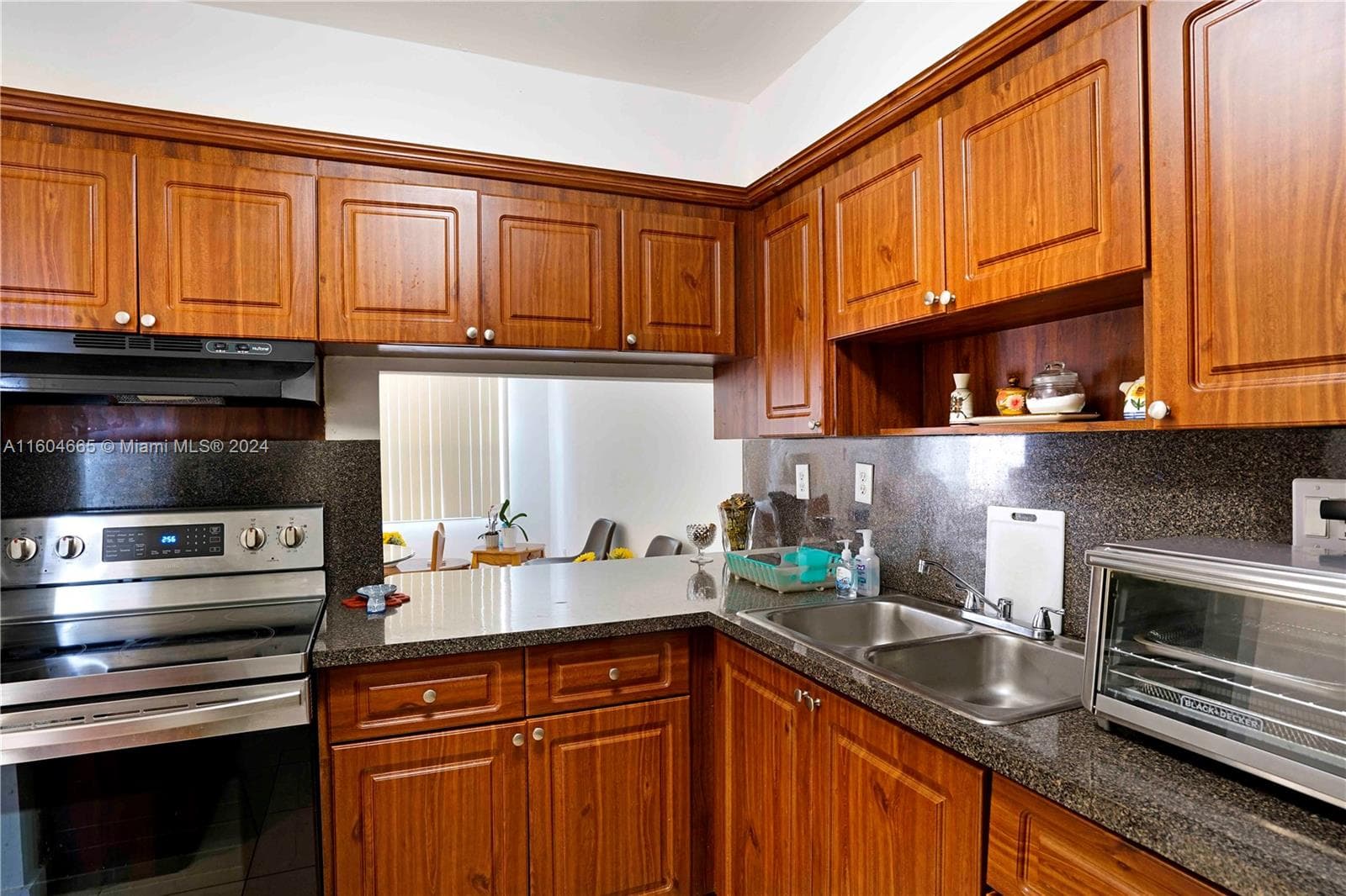 624 NW 11th St, Miami FL 33136 — 22