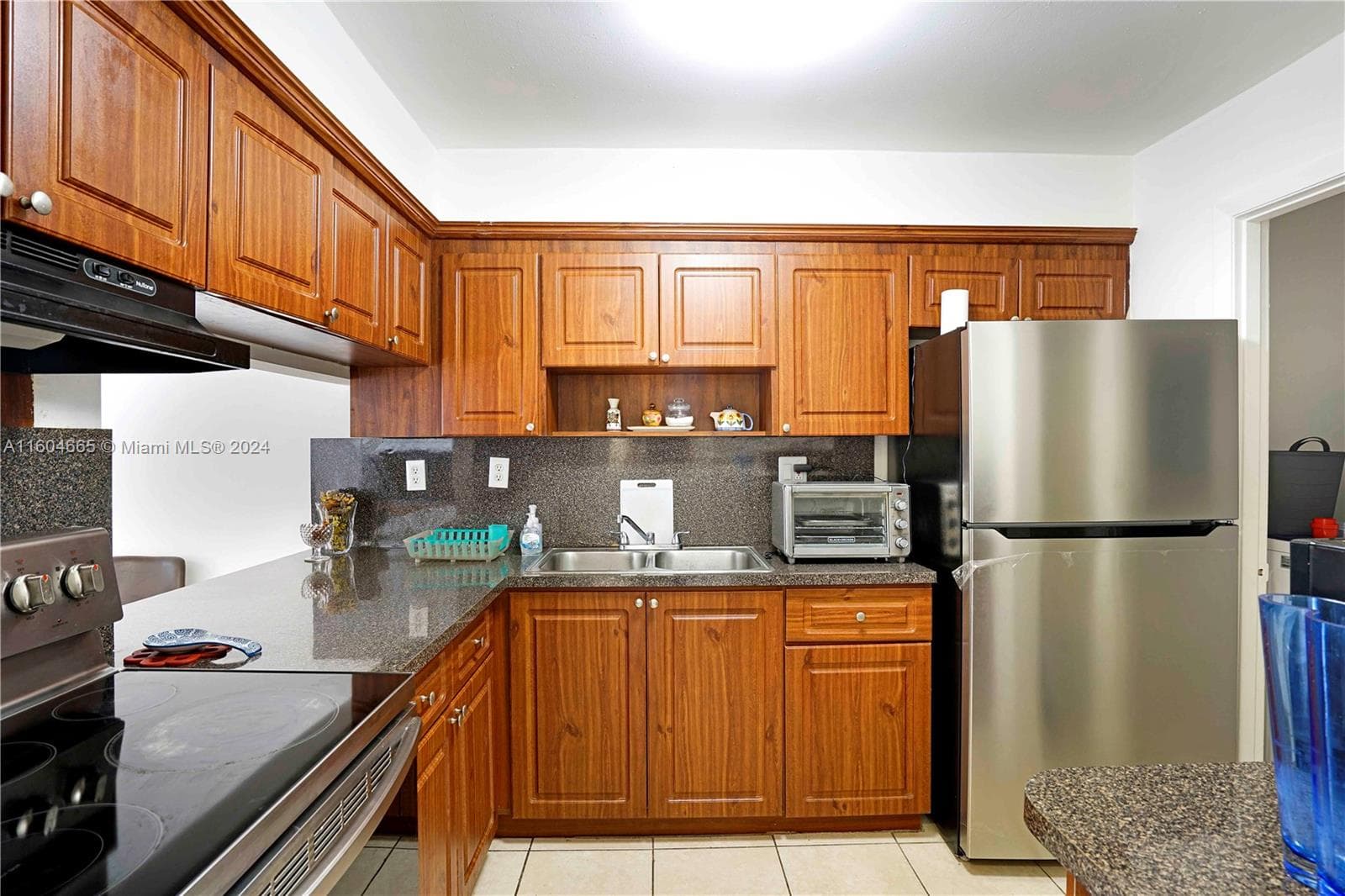 624 NW 11th St, Miami FL 33136 — 20