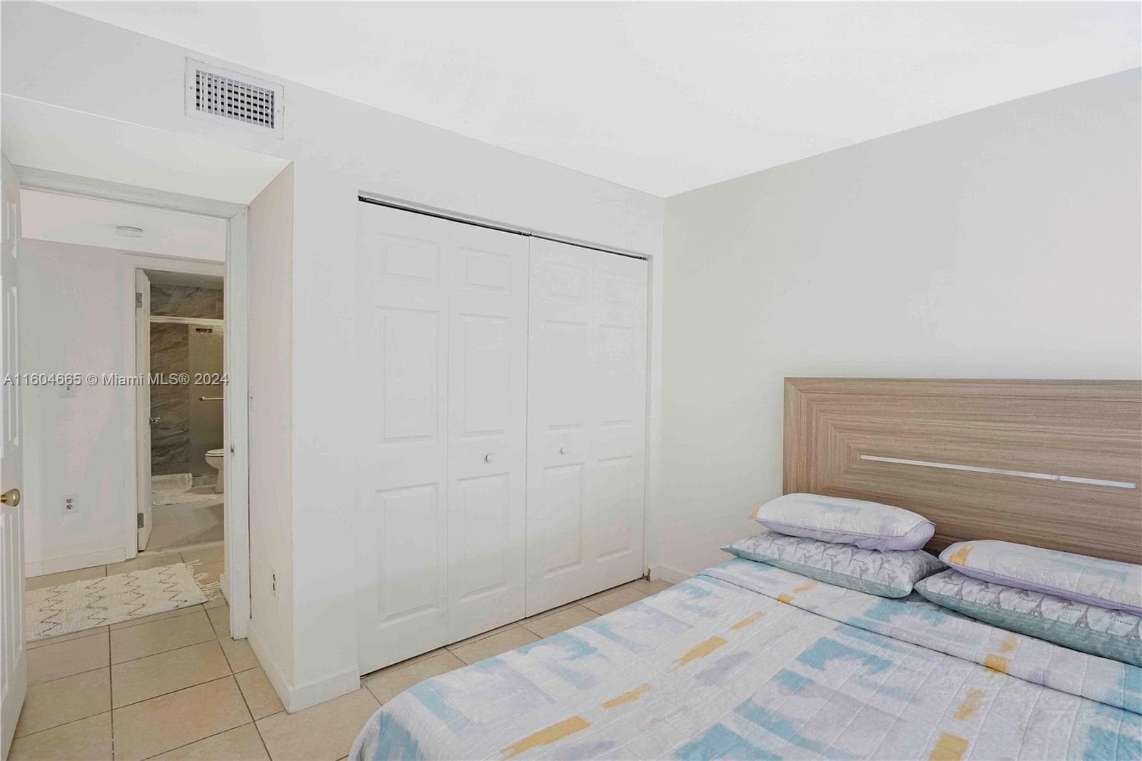 624 NW 11th St, Miami FL 33136 — 10