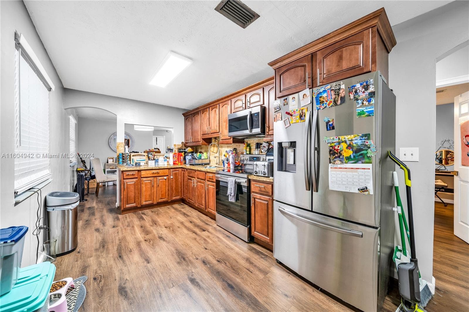 875 E 29th St, Hialeah FL 33013 — 6