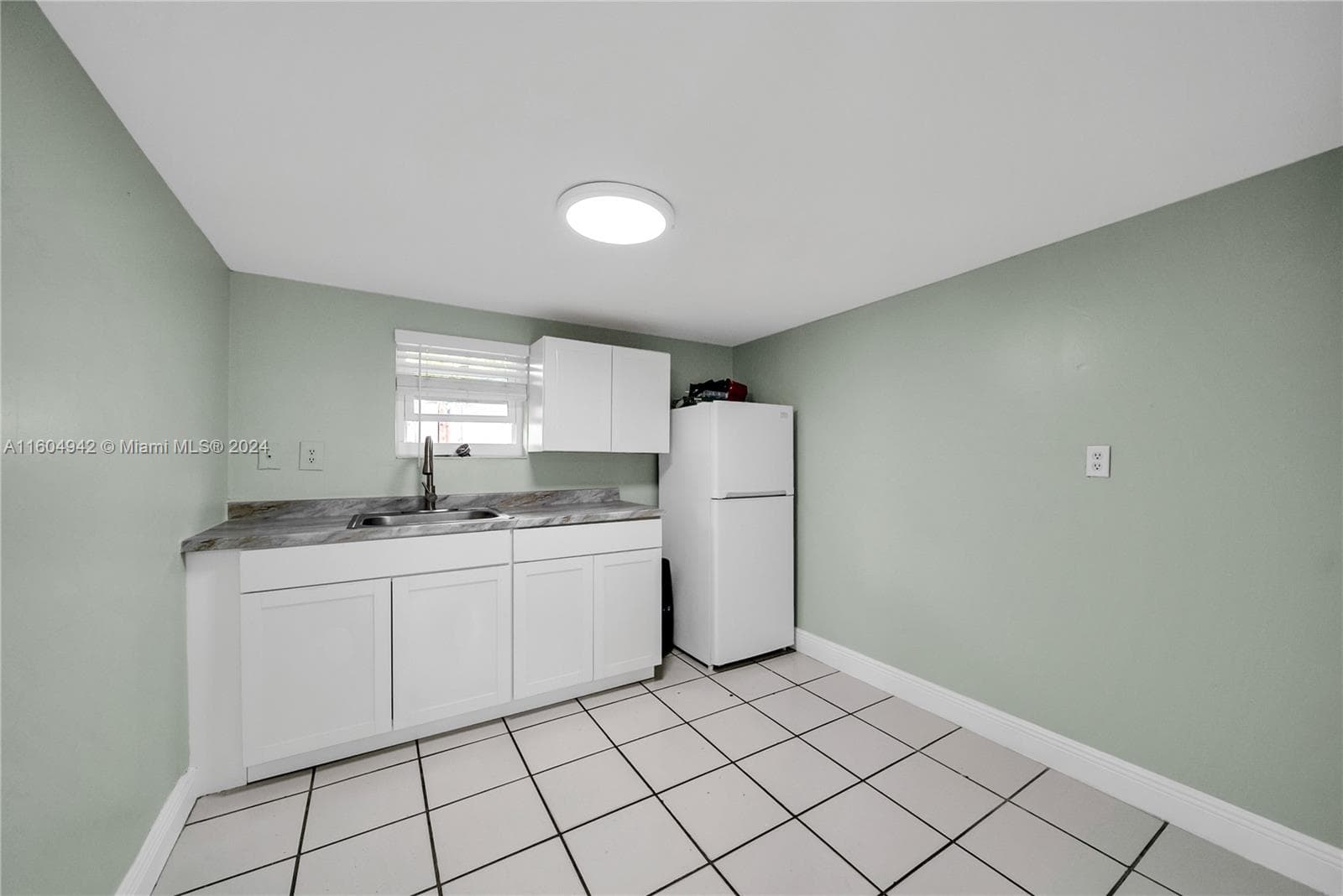 875 E 29th St, Hialeah FL 33013 — 26