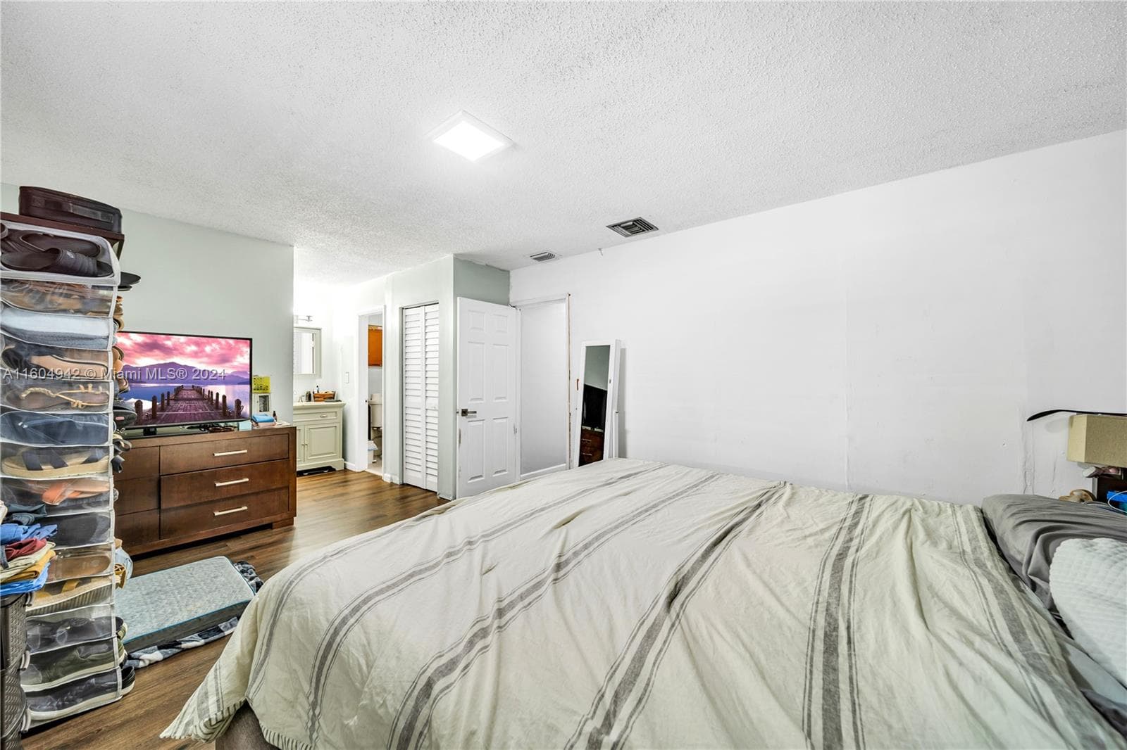 875 E 29th St, Hialeah FL 33013 — 10