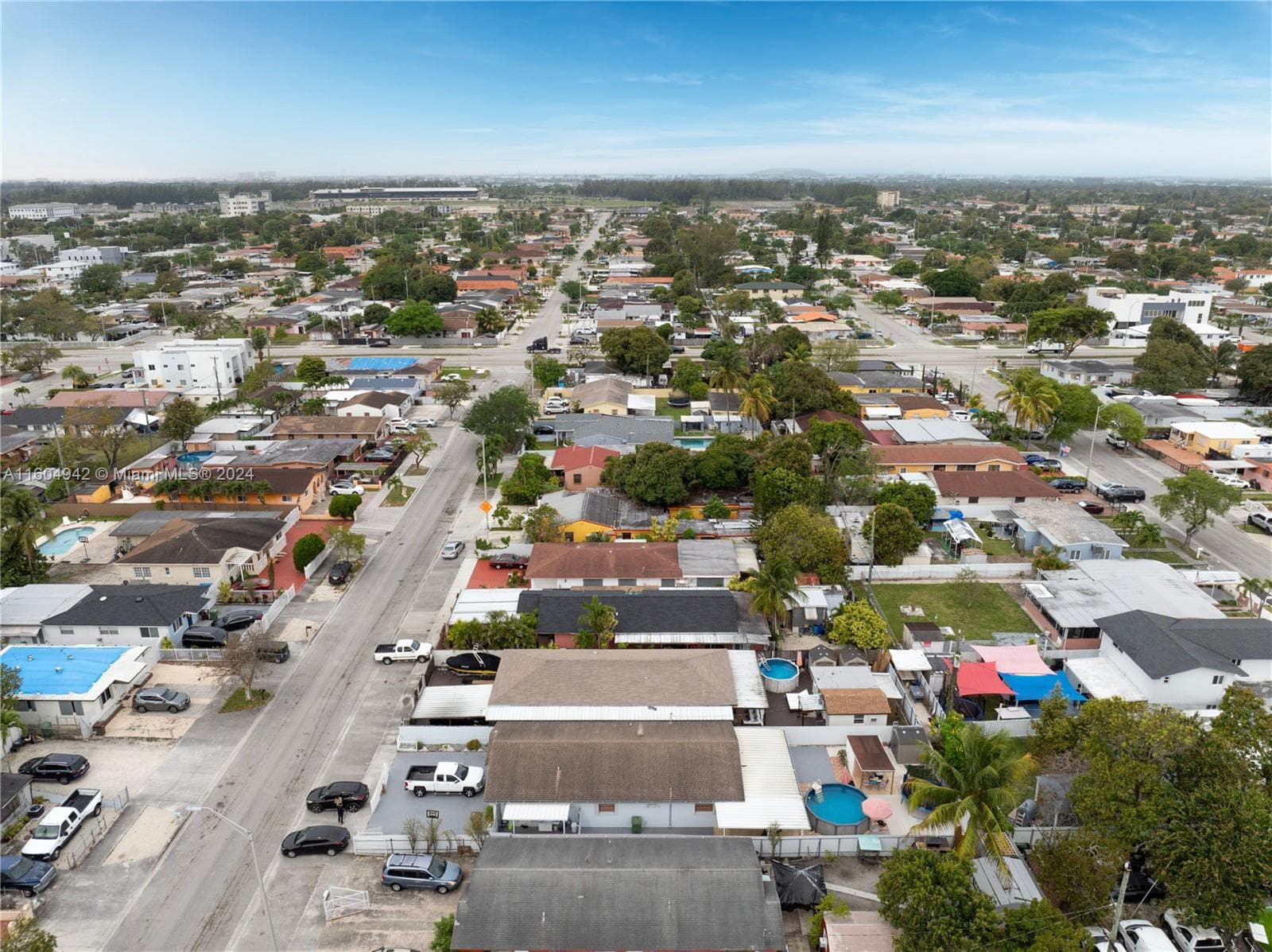 875 E 29th St, Hialeah FL 33013 — 35