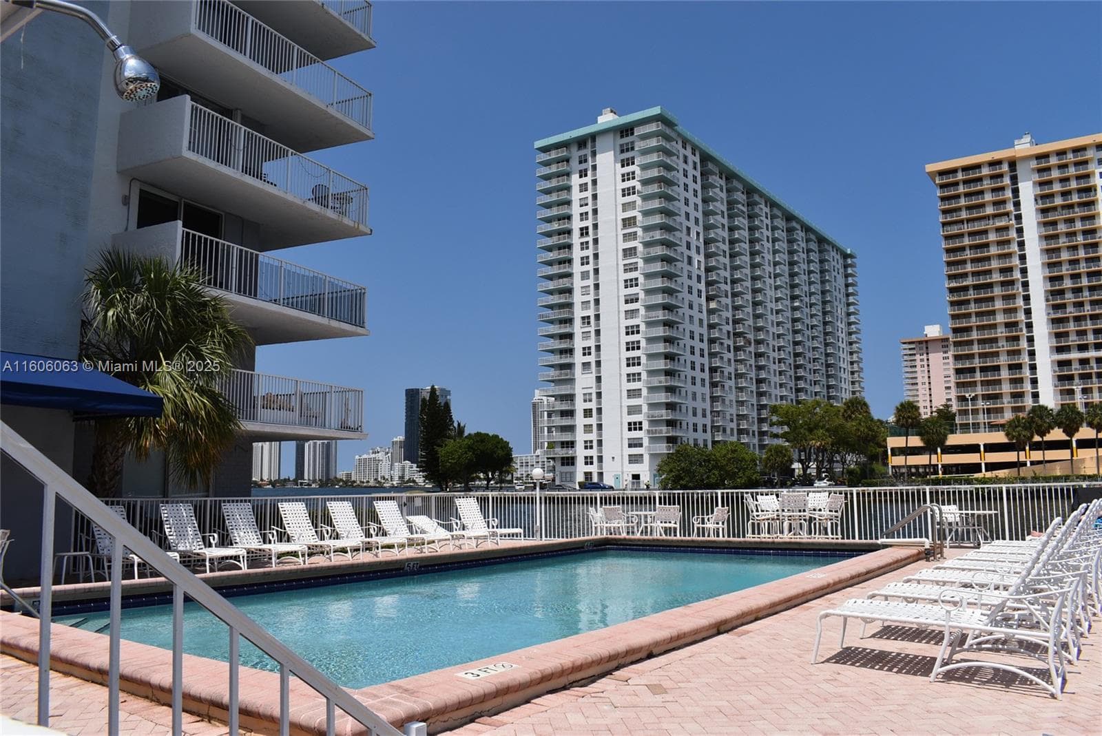 4000 NE 170th St # 604, North Miami Beach FL 33160 — 20