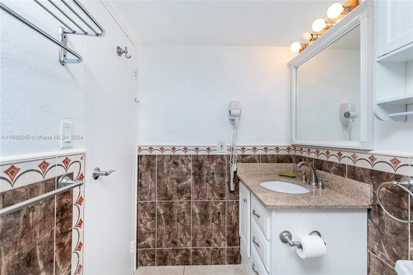 19201 Collins Ave(avlb 5/28/26) # 318, Sunny Isles Beach FL 33160 — 21