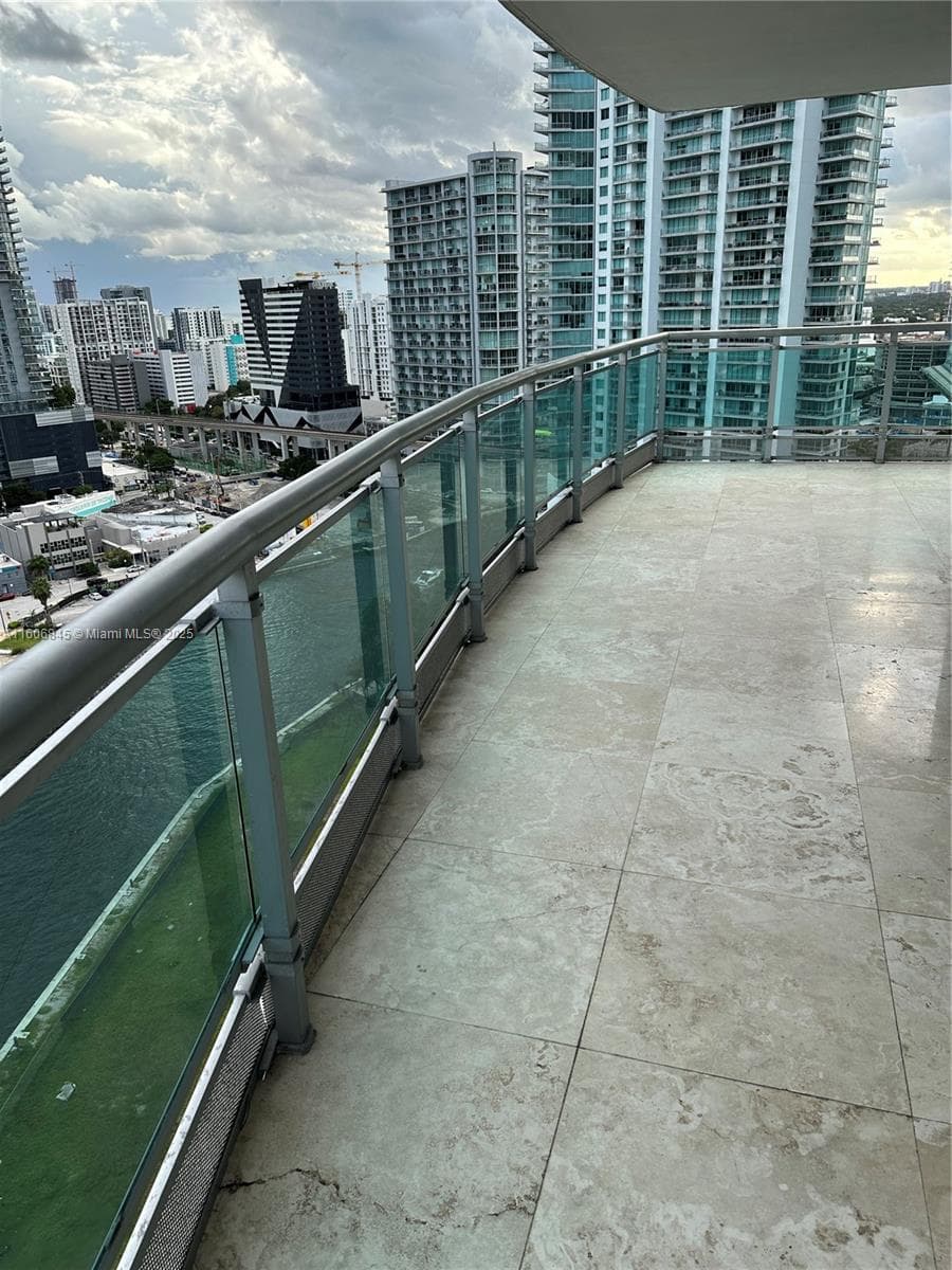 350 S Miami Ave # 2302, Miami FL 33130 — 7