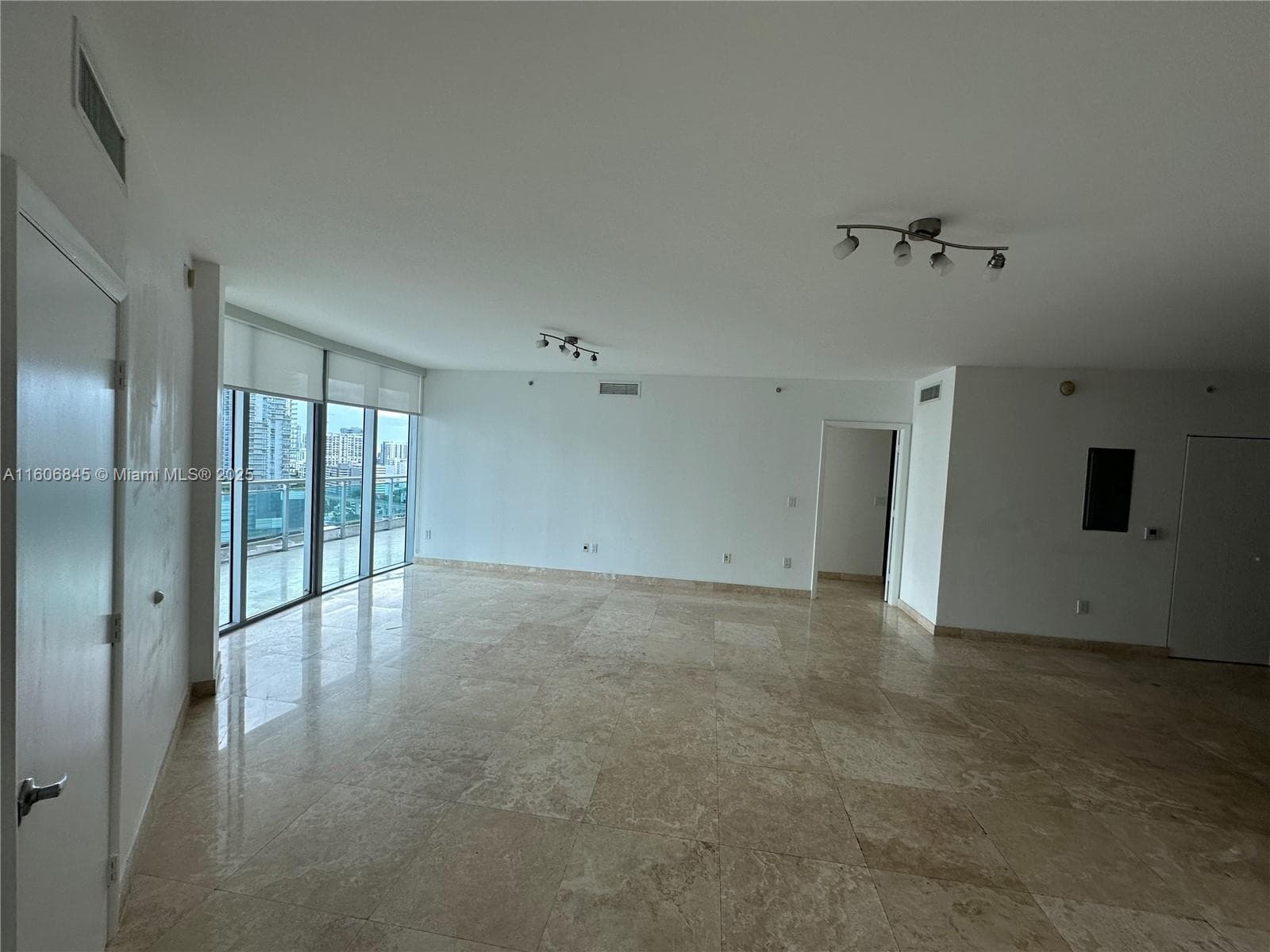 350 S Miami Ave # 2302, Miami FL 33130 — 3