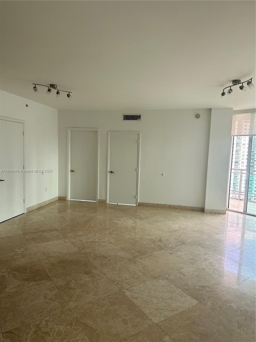 350 S Miami Ave # 2302, Miami FL 33130 — 20