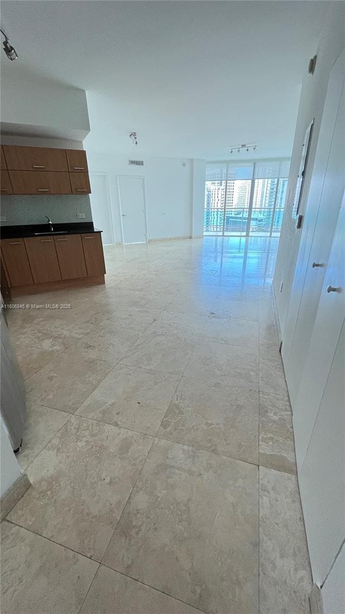 350 S Miami Ave # 2302, Miami FL 33130 — 15