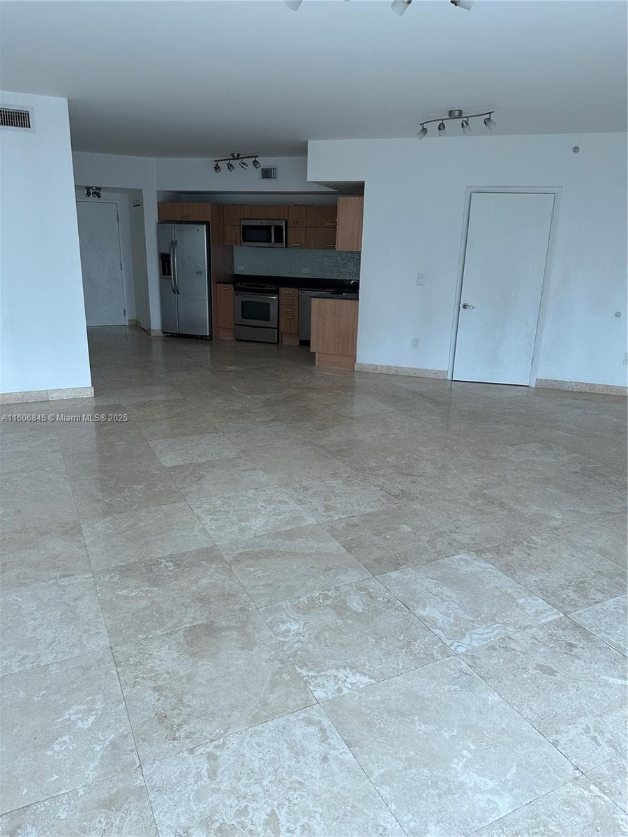 350 S Miami Ave # 2302, Miami FL 33130 — 8