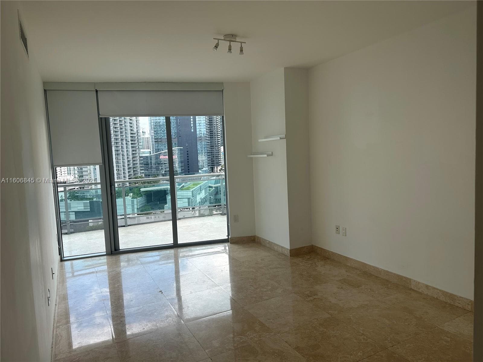 350 S Miami Ave # 2302, Miami FL 33130 — 21