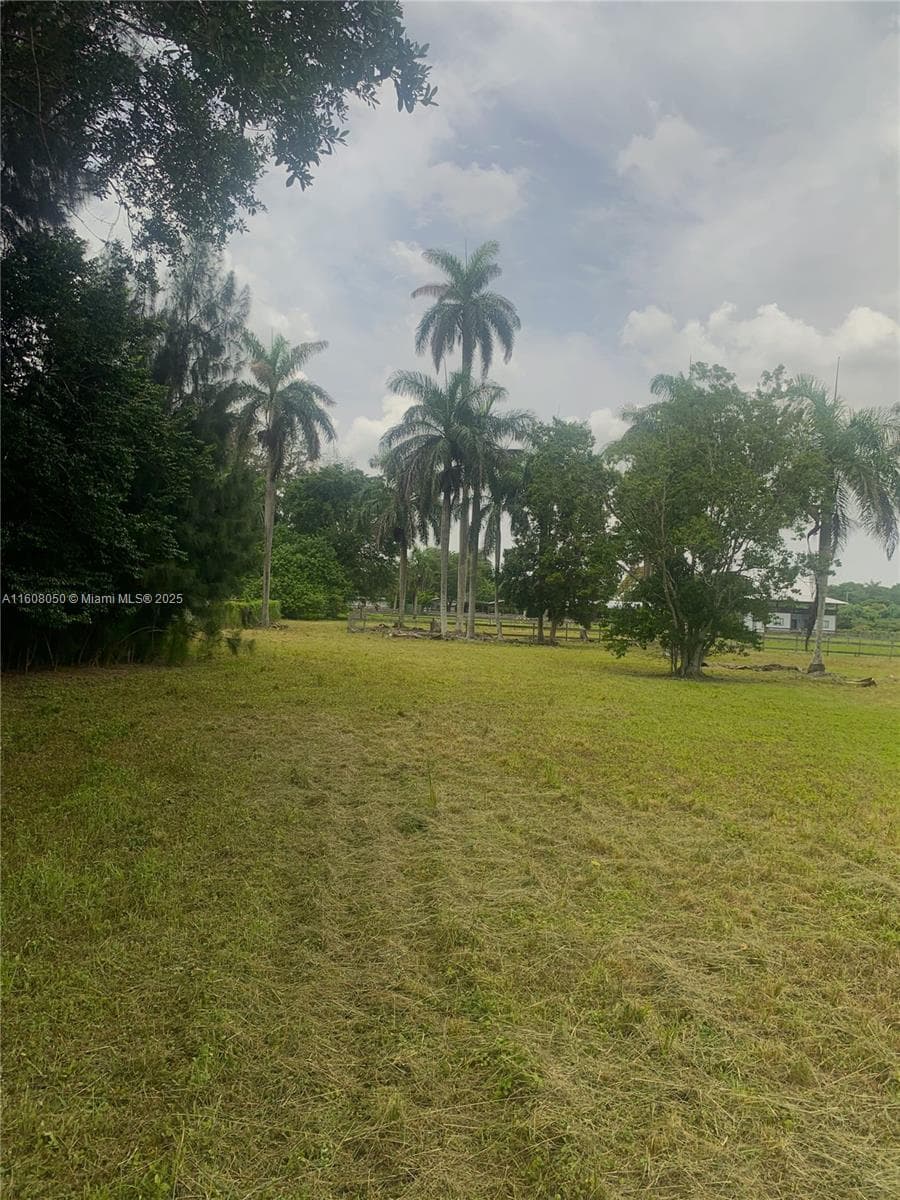22750 SW 154th ave, Miami FL 33170 — 68