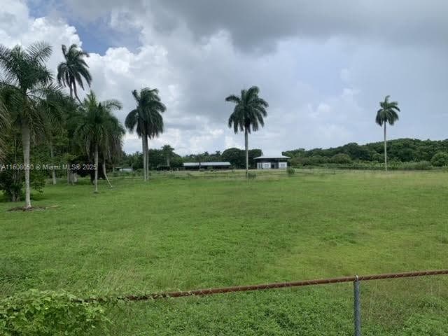 22750 SW 154th ave, Miami FL 33170 — 35