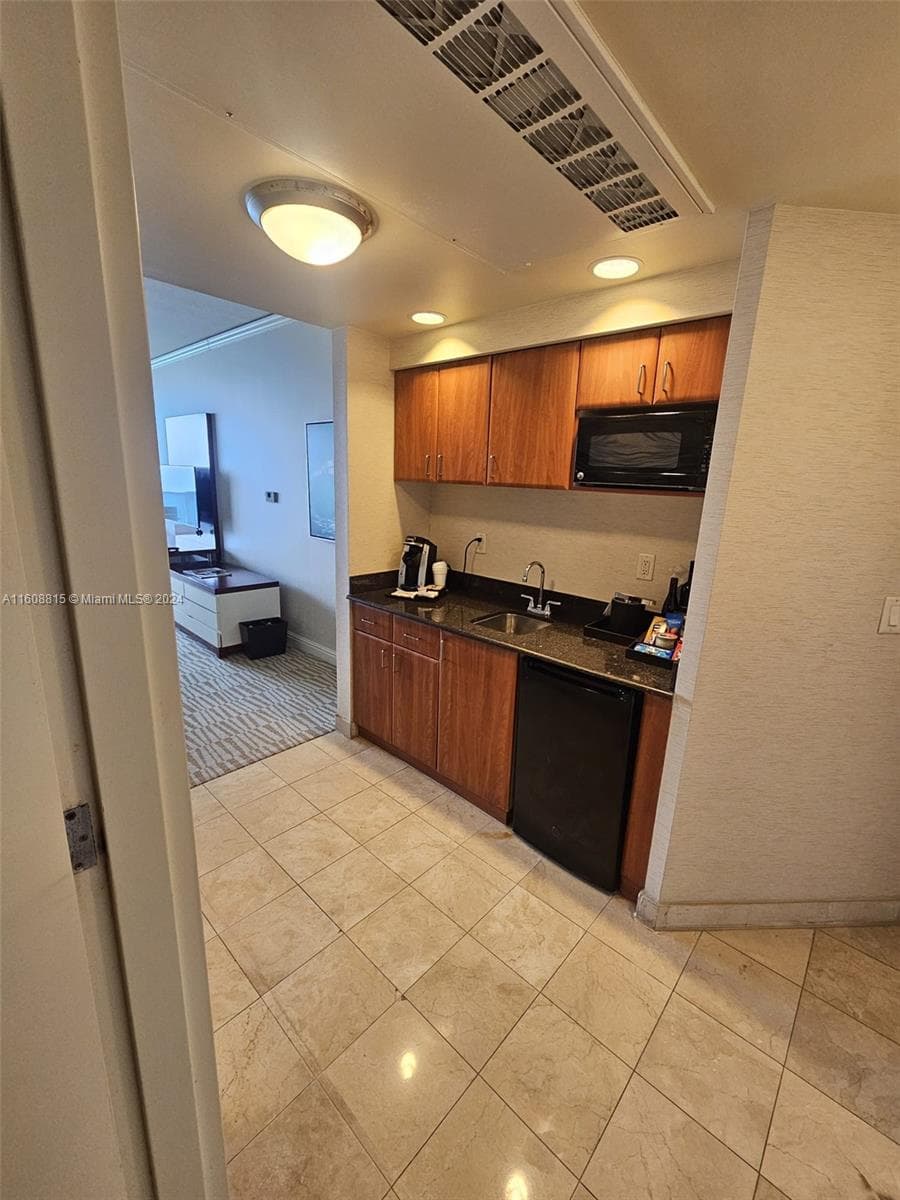 18001 Collins Ave # 2112, Sunny Isles Beach FL 33160 — 5
