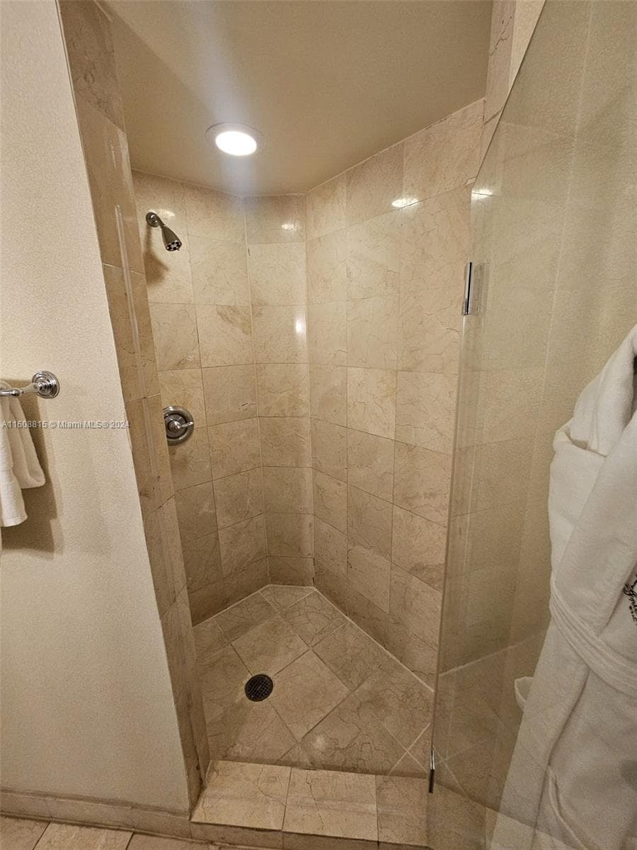 18001 Collins Ave # 2112, Sunny Isles Beach FL 33160 — 11