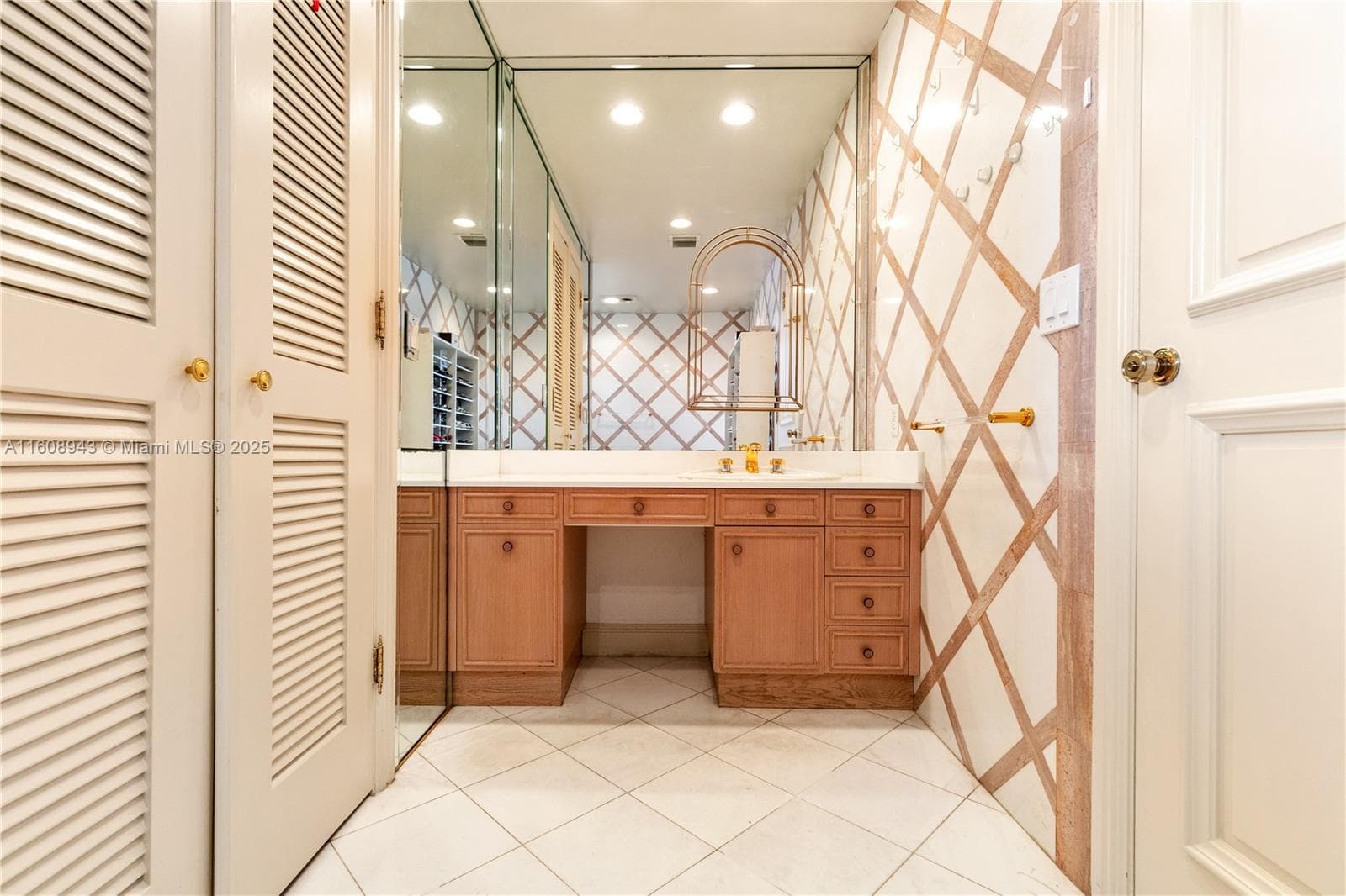 241 Cape Florida Dr, Key Biscayne FL 33149 — 70