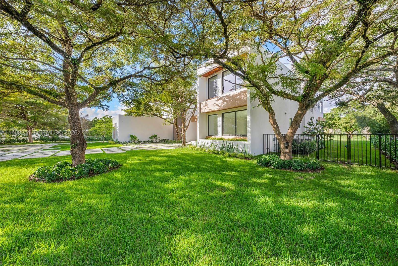6675 SW 96th St, Pinecrest FL 33156 — 6