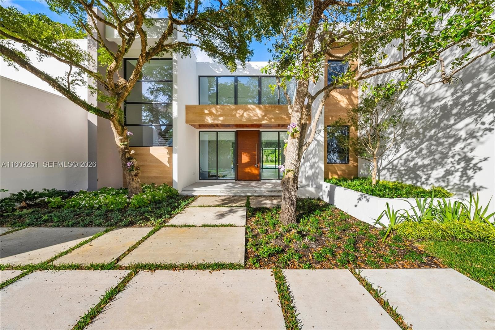 6675 SW 96th St, Pinecrest FL 33156 — 3