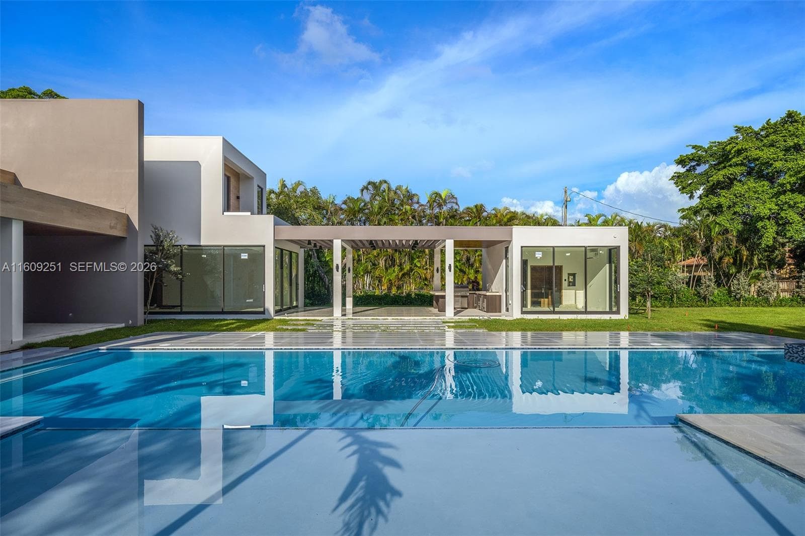 6675 SW 96th St, Pinecrest FL 33156 — 35