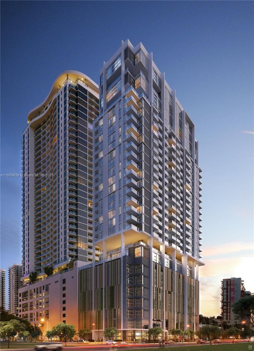 1642 NE 1st Ave # 2308, Miami FL 33132 — 1