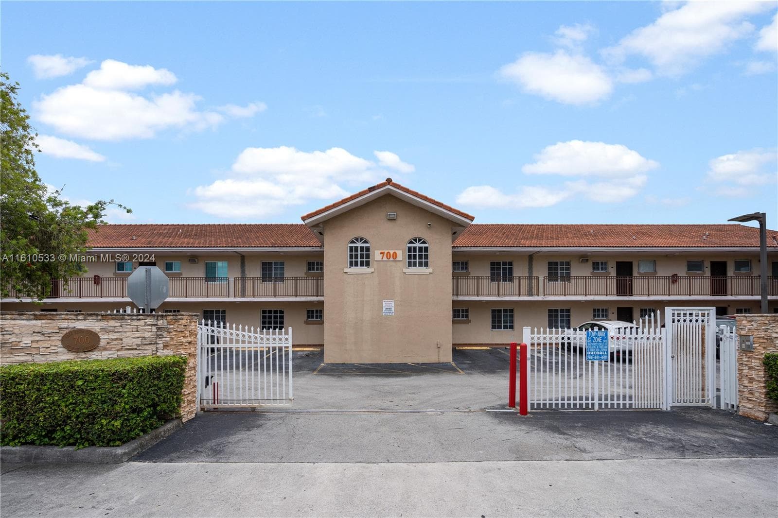 700 SE 9th Ct # 103, Hialeah FL 33010 — 1
