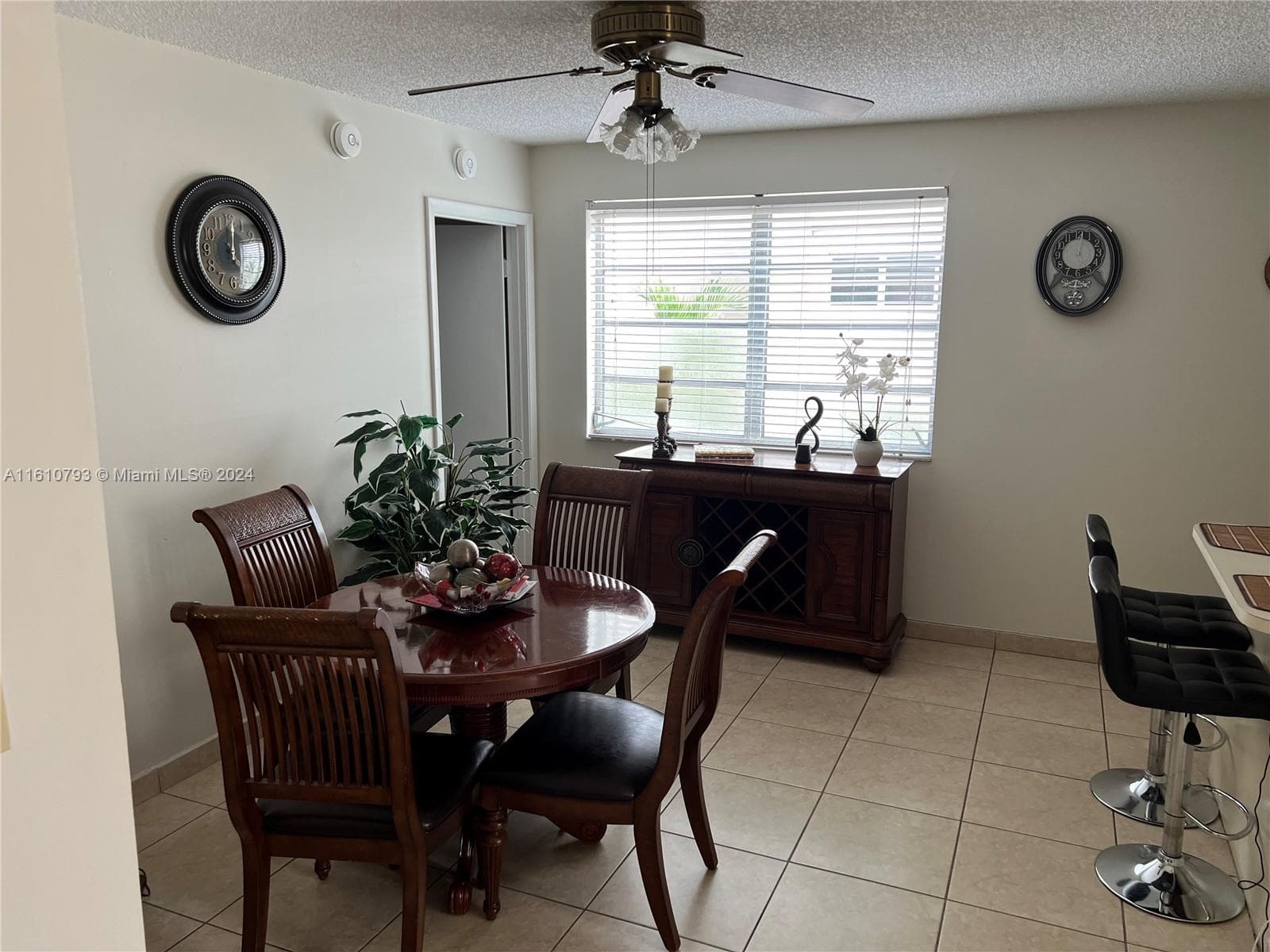 325 NW 72Av # 206, Unincorporated Dade County FL 33126 — 3