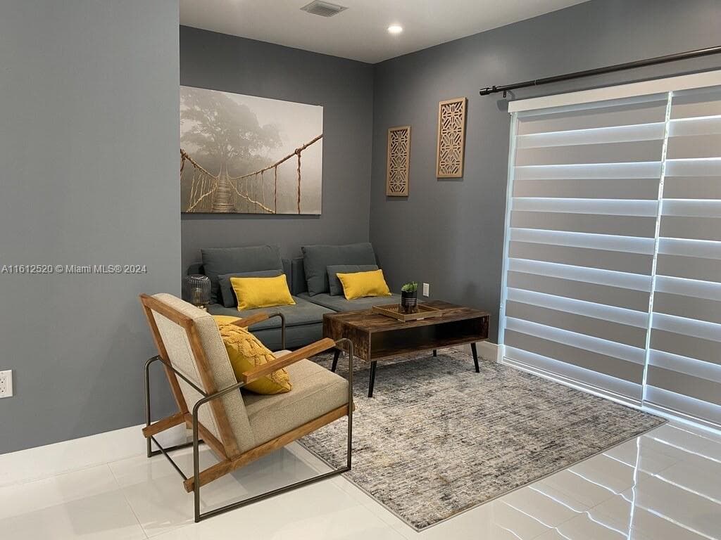 3445 SW 14th St # 3445, Miami FL 33145 — 36