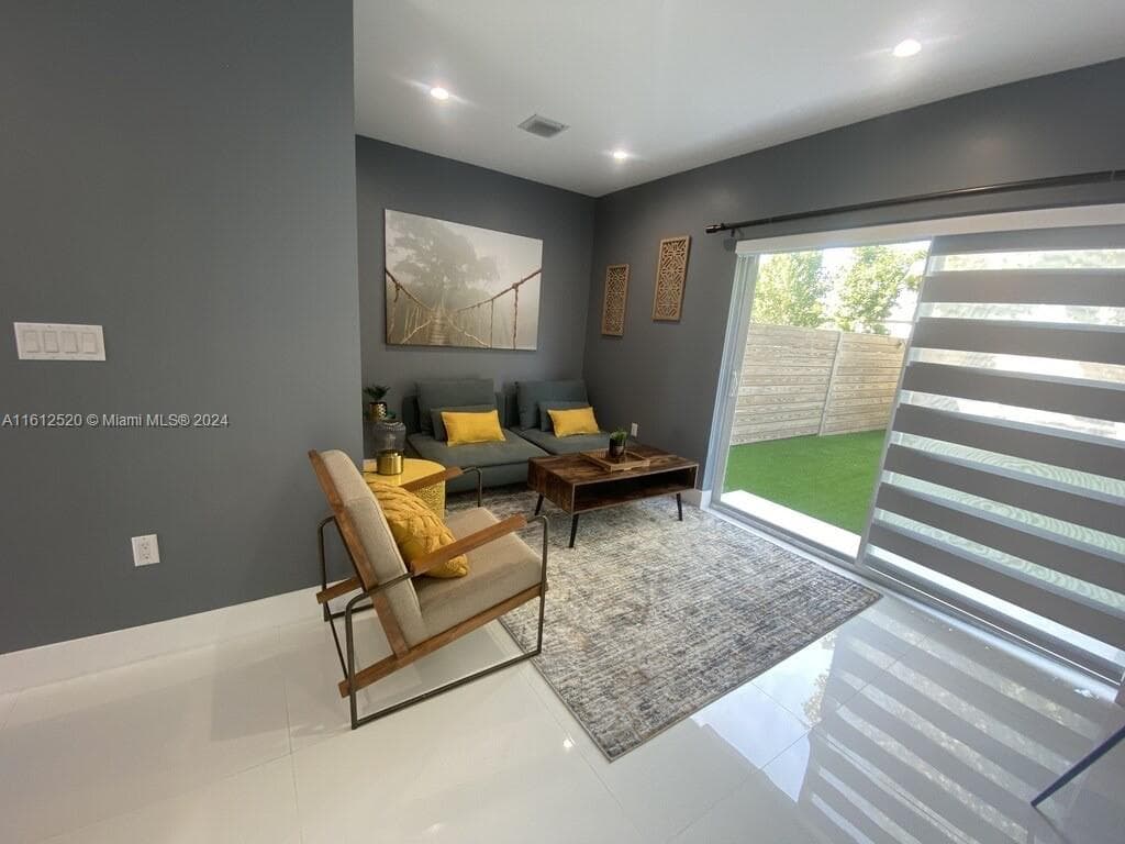 3445 SW 14th St # 3445, Miami FL 33145 — 30