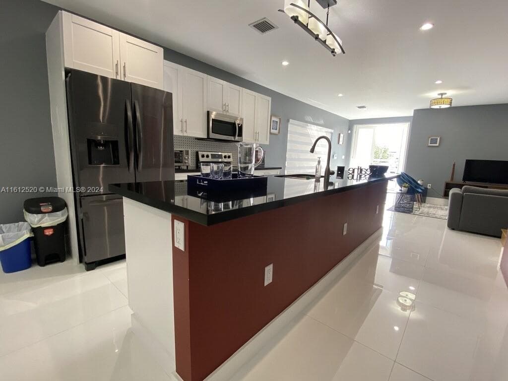3445 SW 14th St # 3445, Miami FL 33145 — 41