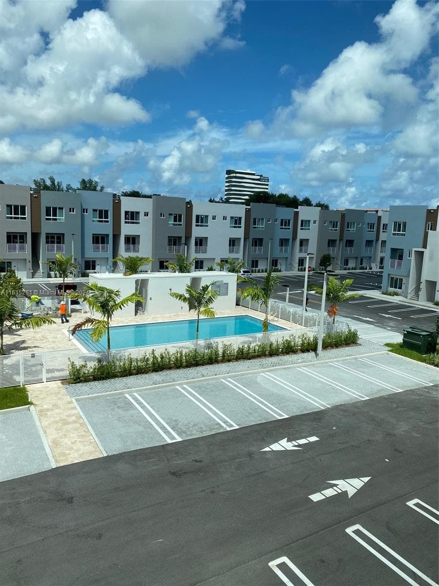 2505 NE 193rd St # 4207, Miami FL 33180 — 1